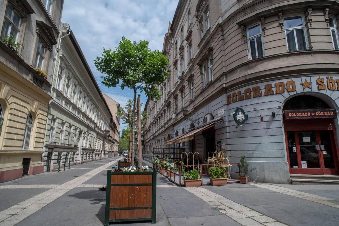 Comfy, Renewed 3 Bedroom Apt In Center Budapest Esterno foto